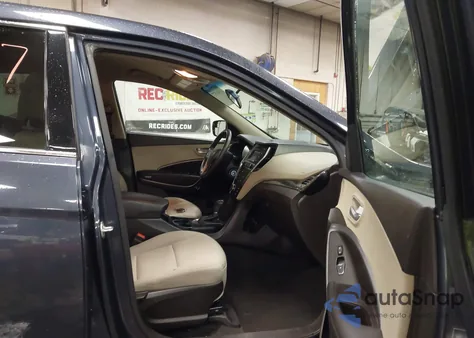 2018 Hyundai Santa Fe Sport 2.4L из США, поврежденный, VIN 5NMZT3LB2JH064202